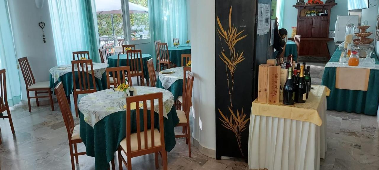 Hotel Santini 里米尼 外观 照片