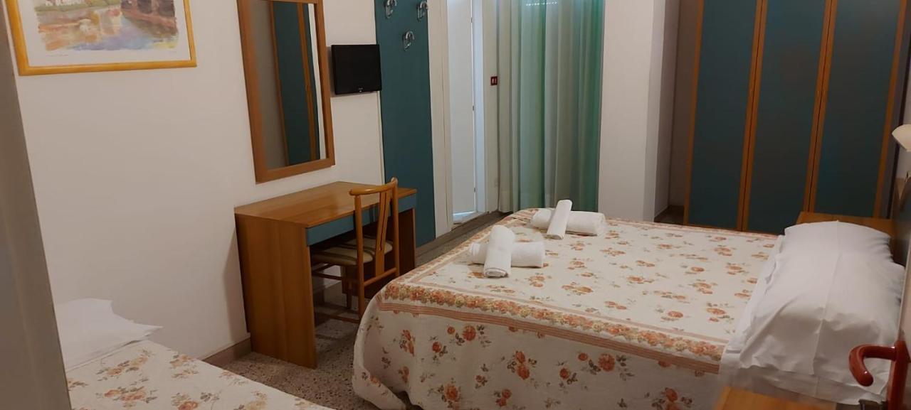 Hotel Santini 里米尼 外观 照片