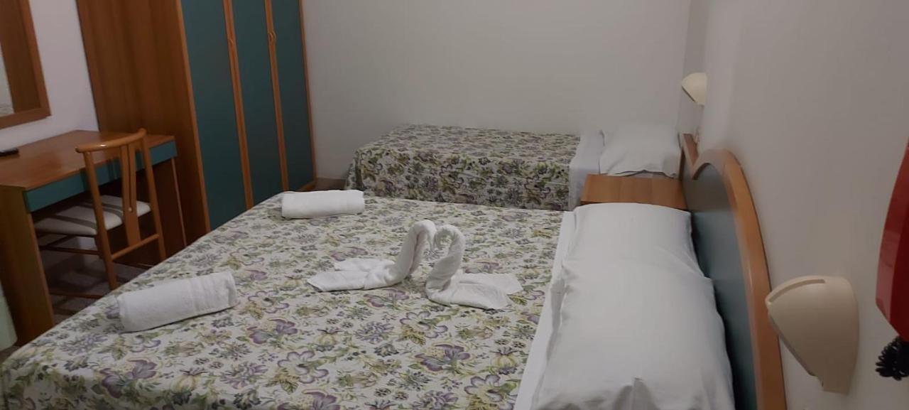 Hotel Santini 里米尼 外观 照片