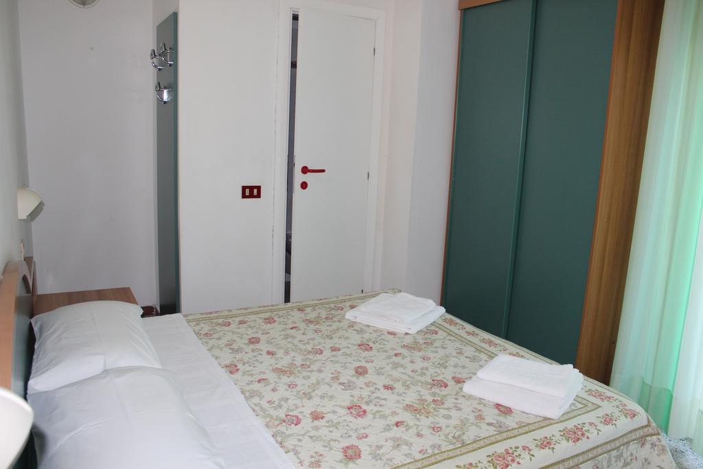 Hotel Santini 里米尼 客房 照片