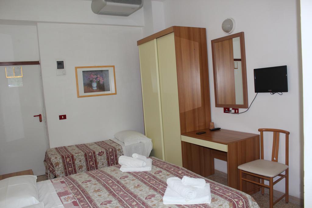 Hotel Santini 里米尼 客房 照片