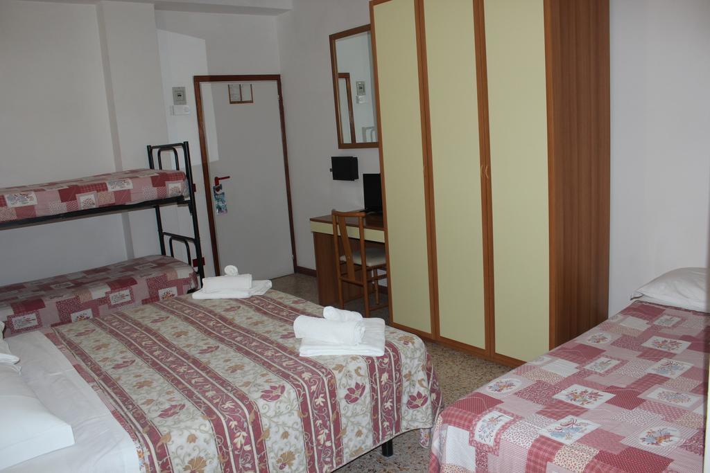 Hotel Santini 里米尼 客房 照片
