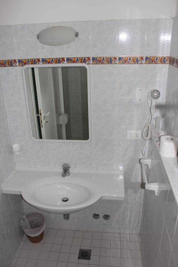 Hotel Santini 里米尼 外观 照片